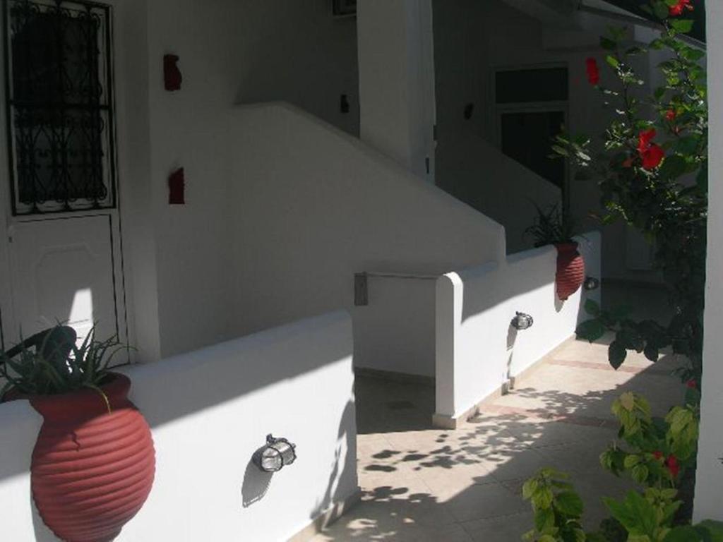Manto Studios Palaiochora Exterior foto