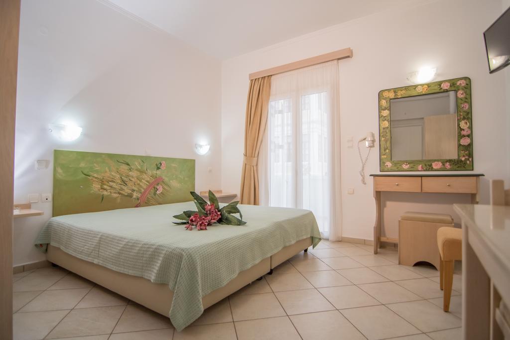 Manto Studios Palaiochora Quarto foto